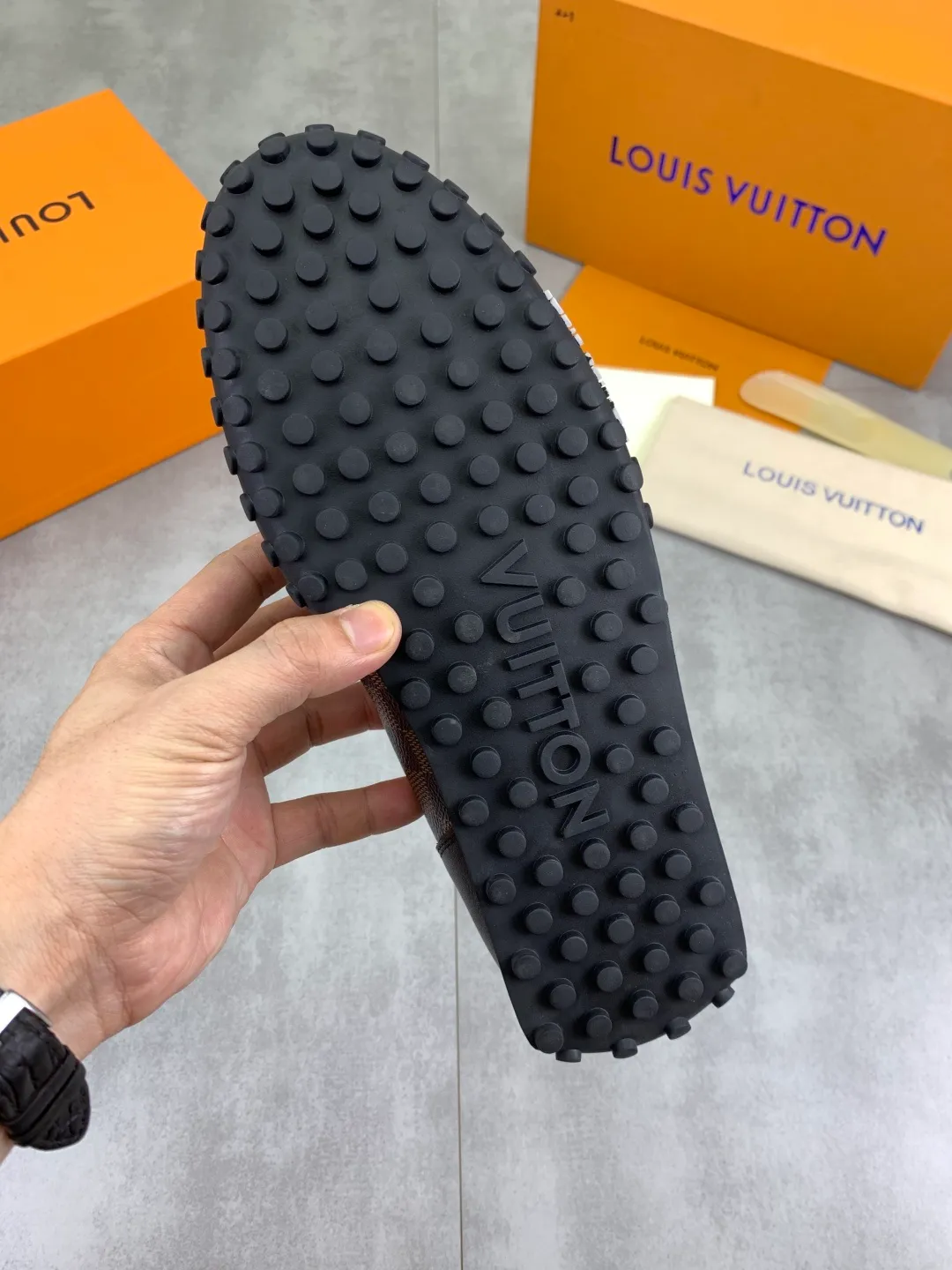Men's Men's Shoes 💰P640 New Style 💶[LOUIS VUITTON] Water-dyed Niuli Original Order New Style 🍀LV Louis Vuitton *——Top version of LV classic leather shoes! Made of imported original calfskin, original leather side strips and wear-resistant high-end rubber outsole! High quality products! Color: black optional Size: 39-45